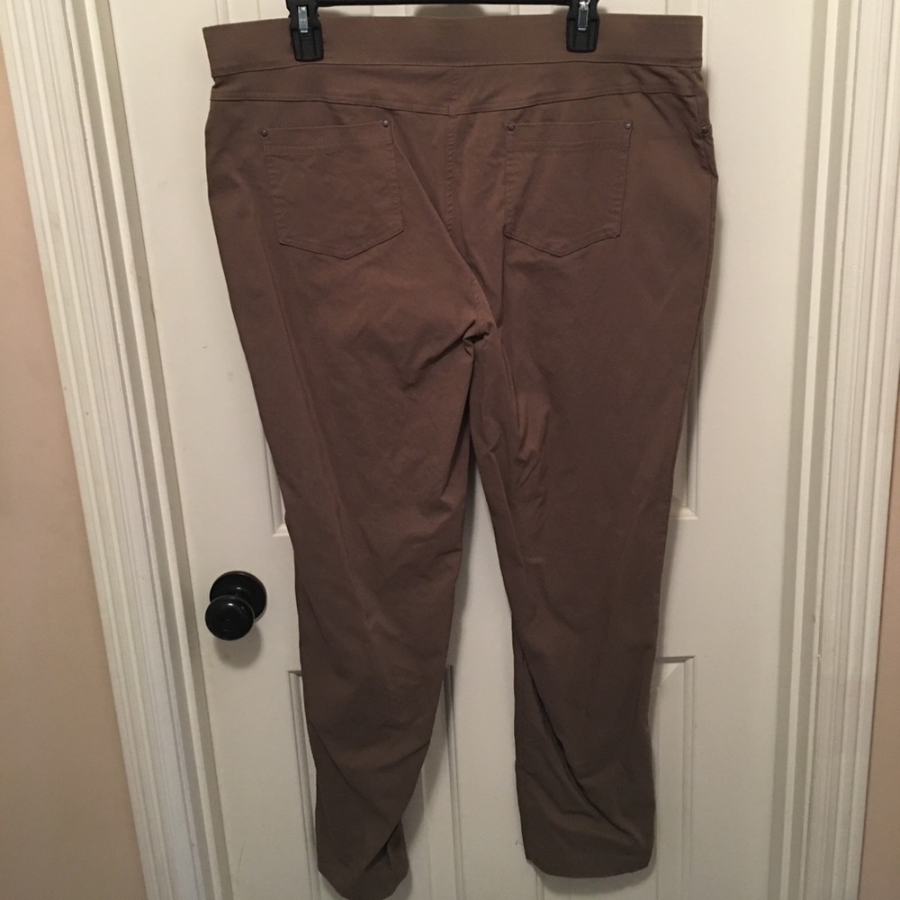 Skinny leggings. 89th and Madison Brand